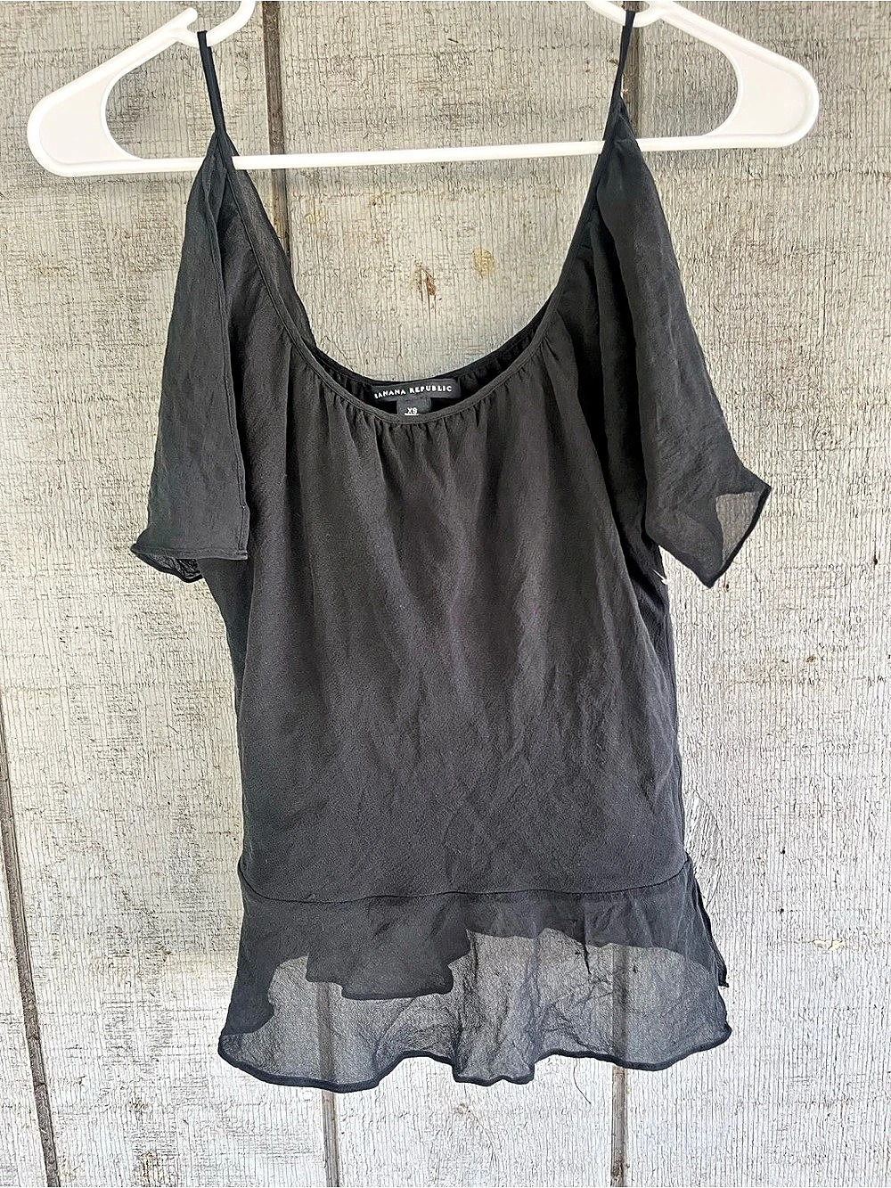 Banana Republic Ruffle Hem Blouse in Black Size XS Like New
